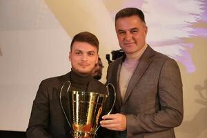EUFORIJA U NOVOM PAZARU: Adem Ljajić proglašen za najboljeg sportistu grada, a onda potvrdio da ostaje u klubu
