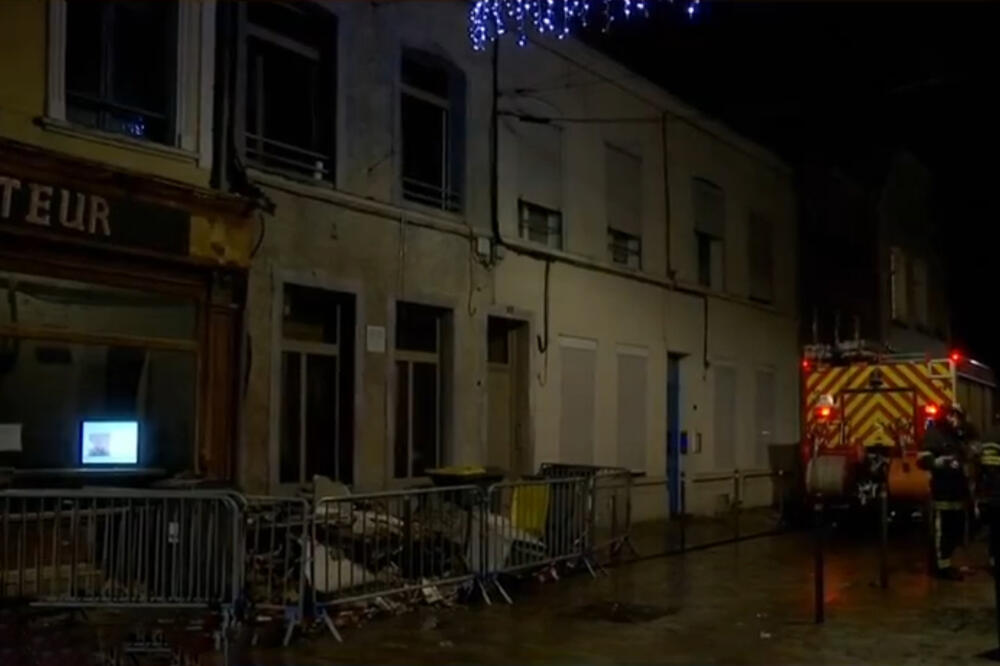 VATROGASCI NAŠLI TELO BEBE U RANCU NAKON GAŠENJA POŽARA! Užas na severu Francuske, komšije čule eksploziju u zgradi (VIDEO)
