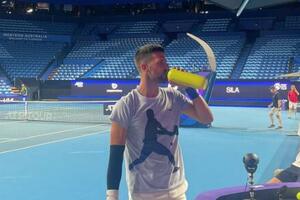 SPREMAN KAO ZAPETA PUŠKA! Novak odradio prvi trening u Australiji - pogledajte kako Đoković "namešta" svoje najjače oružje! VIDEO