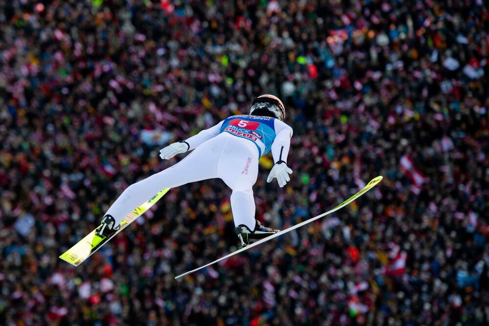 NOVOGODIŠNJA TURNEJA ČETIRI SKAKAONICE: Herl pobedio u ski skokovima u Insbruku