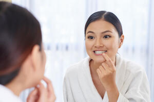 3 SITUACIJE NAKON KOJIH NE SMETE PRATI ZUBE: Povećana kiselost u ustima može OŠTETITI ZUBNU GLEĐ