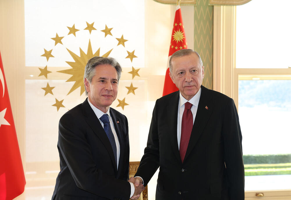 Blinken sa turskim predsednikom Redžepom Tajipom Erdoganom u Istanbulu