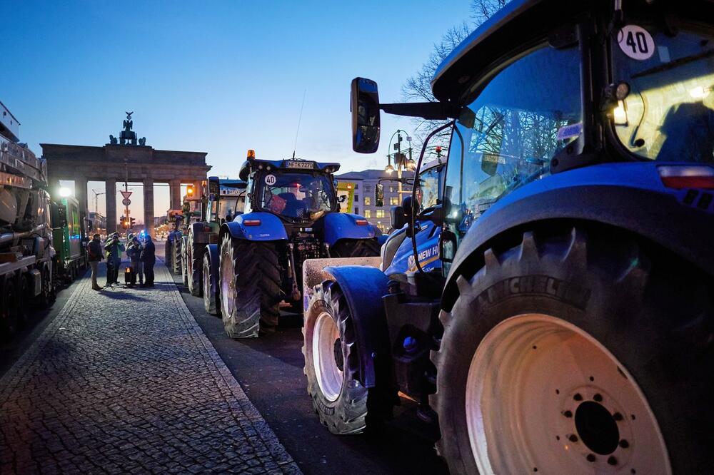 Traktori, Protest, Traktor, protest farmera