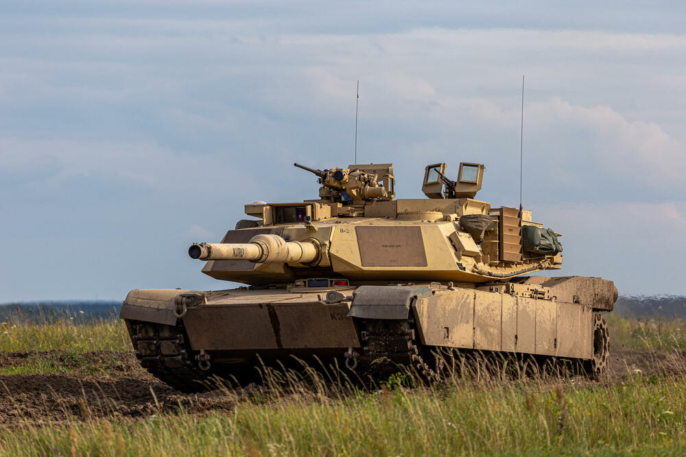 Abrams M 1, tenk