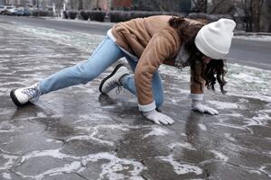 DR ZORAN BAŠČAREVIĆ: Na ledu je svaki prelom teži, ruke u džepovima i pešački prelazi posebno opasni