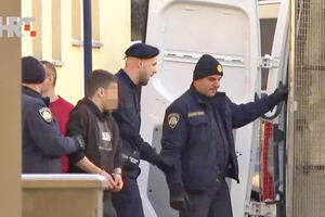 EVO KAKO HRVATSKA POLICIJA PRIVODI NA SASLUŠANJE HULIGANE KOJI SU TUKLI SRPSKE DEČAKE! Jedan je već u istražnom zatvoru u Osijeku!