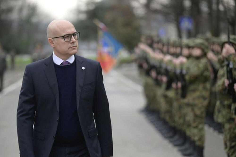 MINISTAR VUČEVIĆ NAJAVIO: Imaćemo prikaz naoružanja sa predsednikom, insistiraćemo na ukidanju suspenzije vojnog roka