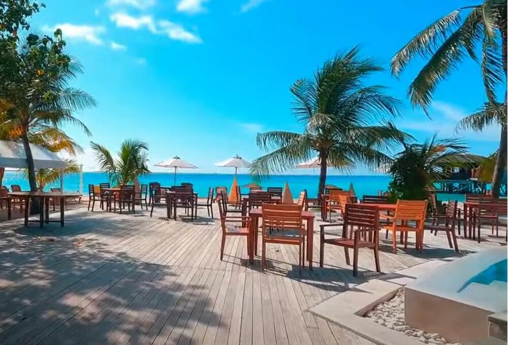 Maldivi, restoran