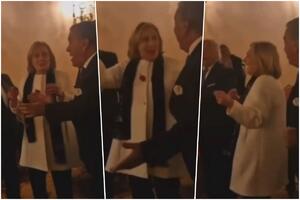 BLAMAŽA HILARI KLINTON HIT NA MREŽAMA: Nekadašnja državna sekretarka SAD zaplesala na zabavi GOSTI NE VERUJU ŠTA POKUŠAVA (VIDEO)