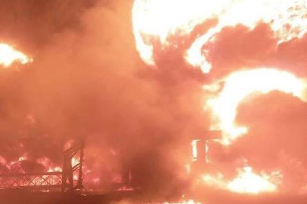 RUSI ŽESTOKO UZVRATILI: Velika eksplozija u Ukrajini, pogođen VAŽAN strateški objekat (FOTO)