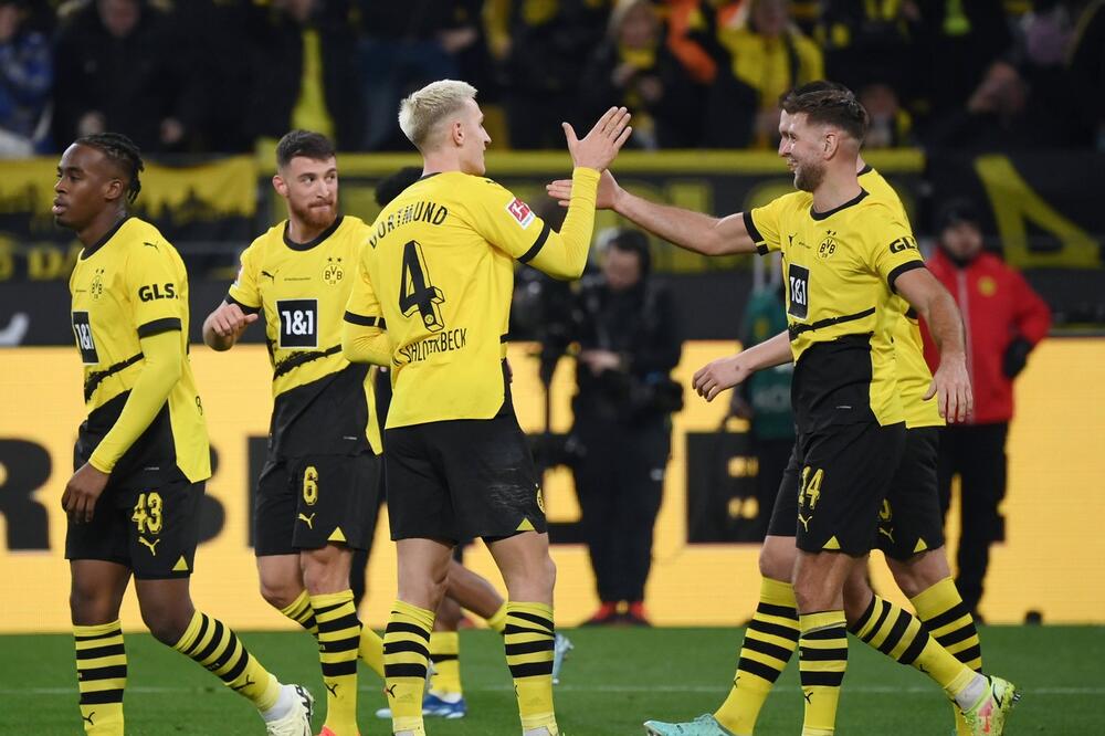 BORUSIJA SPREMNA ZA POLUFINALE SA SVECIMA! Trener Dortmunda: Situacija sa povredama u ekipi bolja pred duel sa Pari Sen Žermenom