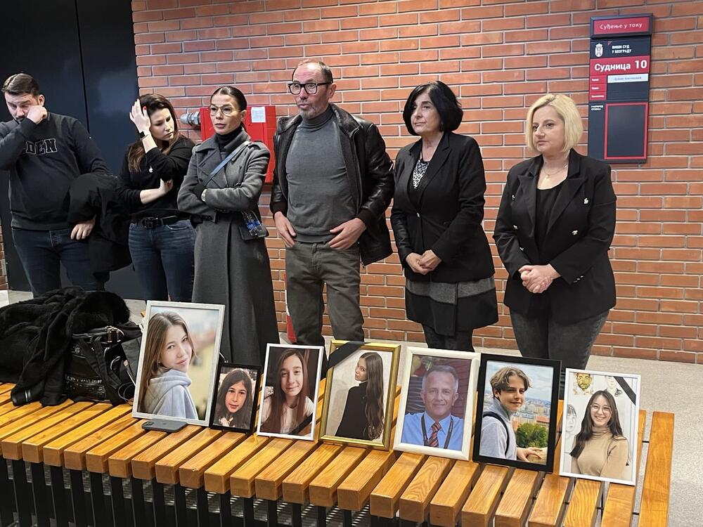 Kosta Kecmanović, Vladimir Kecmanović, Miljana Kecmanović, roditelji iz Ribnikara, porodice ubijene dece, suđenje