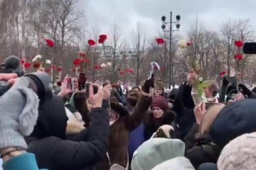 PROTESTI U MOSKVI: Nezadovoljsto zbog mobilizacije, policija hapsila (VIDEO)