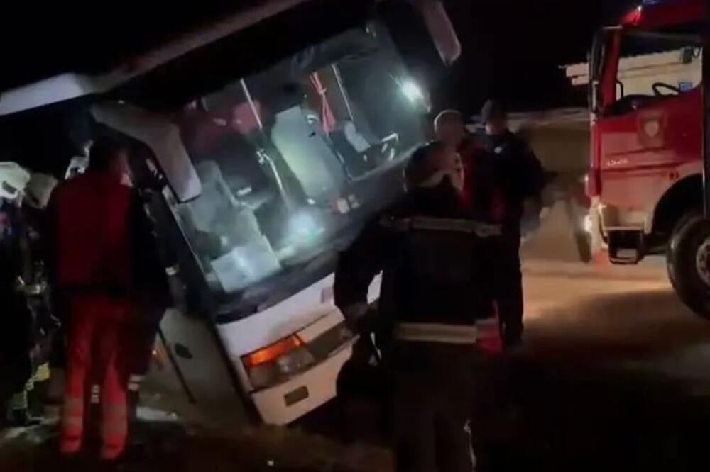 SAMO NA BALKANU: Pijani muškarac ukrao autobus u Zagrebu, pa sleteo u jarak