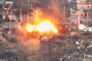RUSI UNIŠTILI MOĆNA BORBENA VOZILA UKRAJINE: Dva "Bredlija" izgorela u blizini Avdijevke (FOTO)