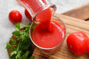 Sok od paradajza može da ubije salmonelu: Naučnici otkrili 2 jedinjenja iz paradajza i njihovu moć