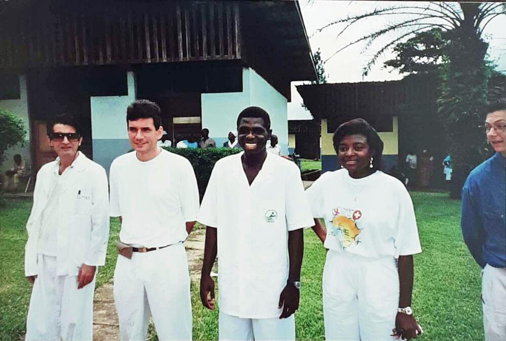 Dr Dragan milovanović sa kolegama u Africi