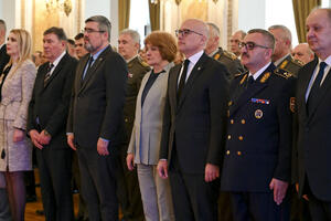 MINISTAR VUČEVIĆ PRISUSTVOVAO OBELEŽAVANJU DANA UNIVERZITETA ODBRANE: "Krovna institucija srpskog vojnog školstva" (FOTO)