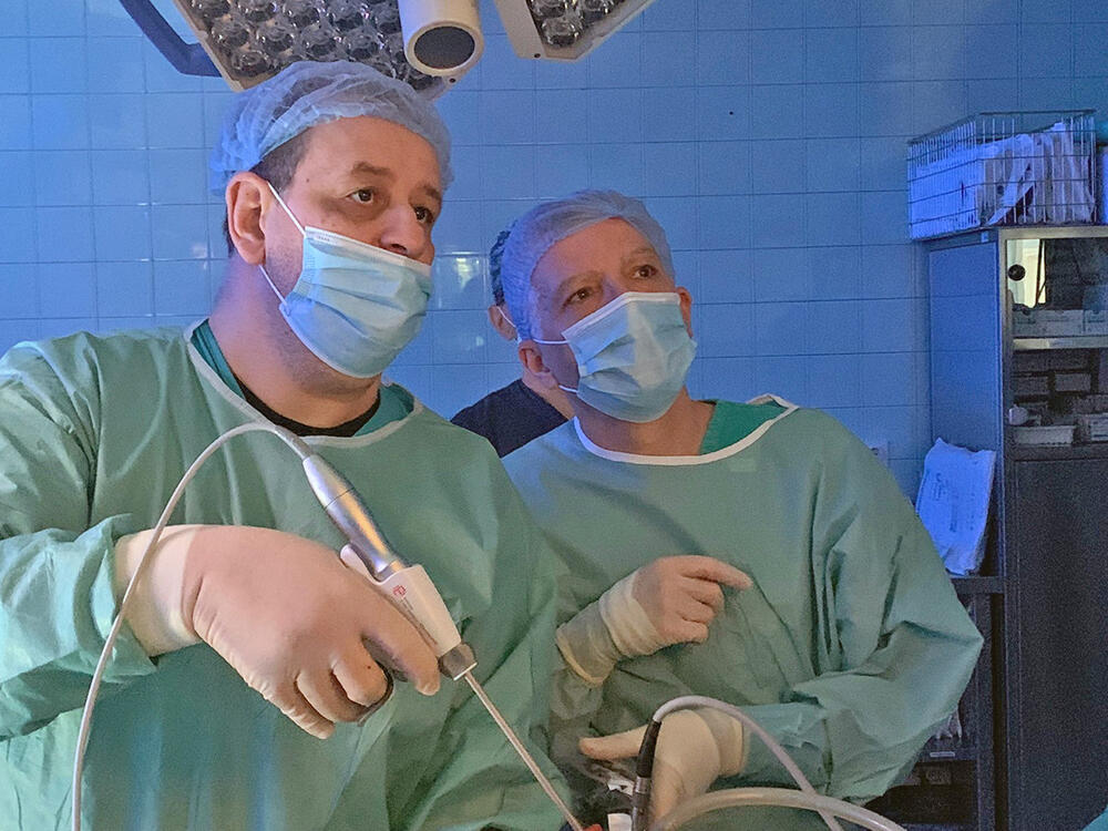 Laparoskopsko vađenje bubrega na VMA  - dr Aleksandar Spasić i dr Janis Lokopulos