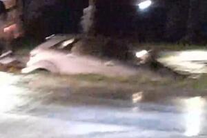 AUTO SLETEO U KANAL: Vozač izgubio kontrolu nad vozilom, kod Bačke Palanke! (VIDEO)