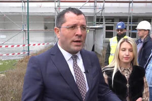 ŠKOLA U JUNKOVCU DOBIJA NOVI IZGLED! Predsednik opštine Lazarevac najavio rekonstrukciju i drugih obrazovnih objekata
