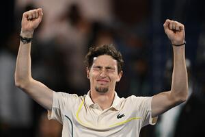 EMBER JE NOVI VLADAR DUBAIJA: Francuski teniser u finalu srušio Bublika i osvojio titulu