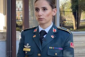 ANĐELA IMA LEPOTU I STAS, A NJENO IME I DELO ĆE UPAMTITI SVI: Ona je jedna od najmlađih oficirki vojske Crne Gore (VIDEO)
