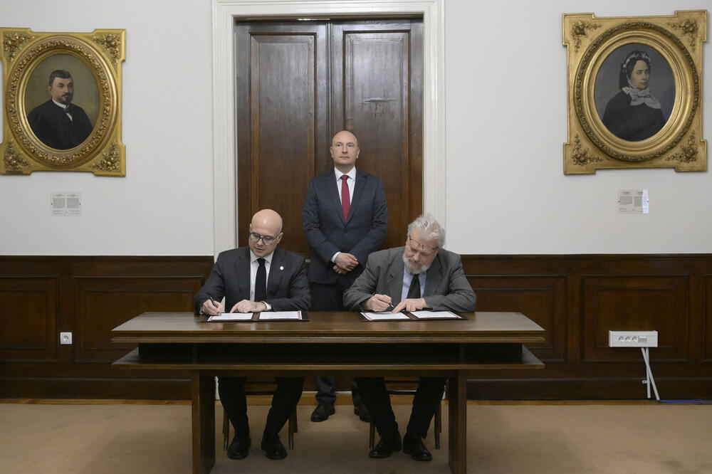 SVEČANOST U NOVOM SADU: Ministar Vučević potpisao Protokol o saradnji sa Maticom srpskom