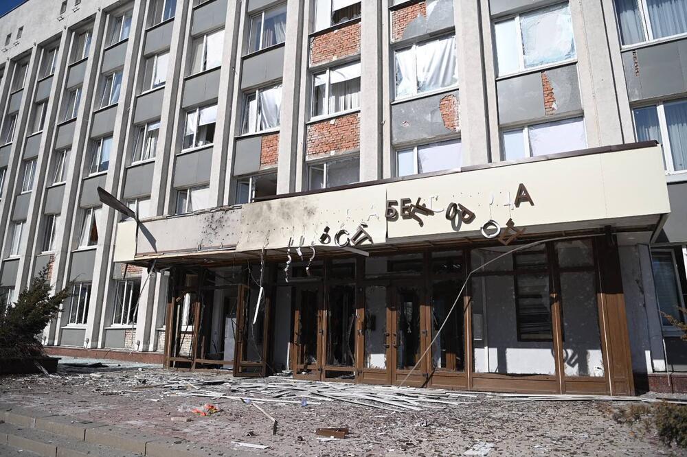 NOVI UKRAJINSKI NAPADI DRONOM: Pogođena zgrada gradske skupštine u Belgorodu, ima i ŽRTAVA (FOTO)
