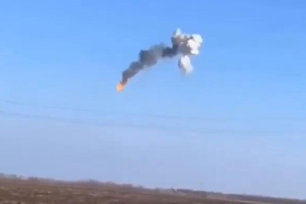 JEZIVA SCENA IZNAD DONJECKA: Pogledajte nemilosrdni okršaj Mig-29 i Su-35 na ukrajinskom nebu! JEDNOME NIJE BILO SPASA (VIDEO)