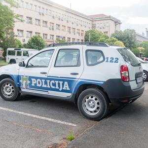 NEDOSTAJE POLICIJSKIH SLUŽBENIKA ZA LETNJU SEZONU u CG "Do sada slato oko