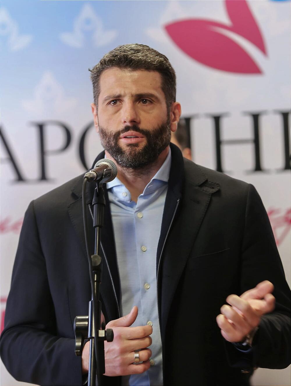 Aleksandar Šapić, GAK Narodni front