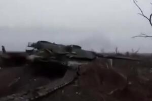 RUSI UNIŠTILI JOŠ JEDNOG "ABRAMSA": Četvrti američki tenk pogođen dronom (VIDEO)