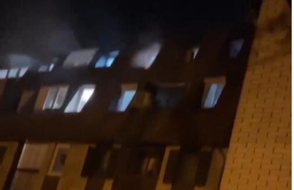 POŽAR U MIRIJEVU Gori stan, vatorgasci pokušavaju da obuzdaju plamen (VIDEO)