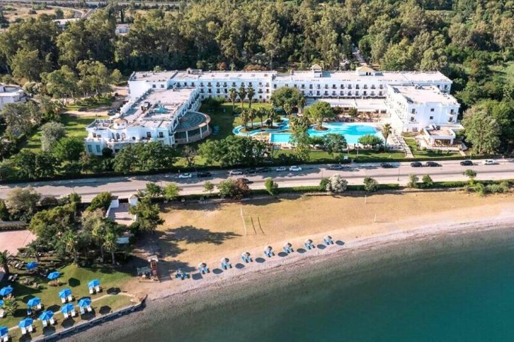 TRAVELLANDOVE SENZACIONALNE PONUDE: Neodoljivi popust od 40% u grčkim hotelima + GRATIS pun pansion