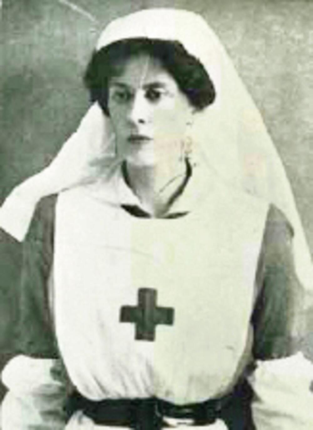 Lejla Pedžet dobrovoljna bolničarka misije  Serbian Relief Fund, u 3. rezervnoj  bolnici u Skoplju, 1914.  Vojni muzej