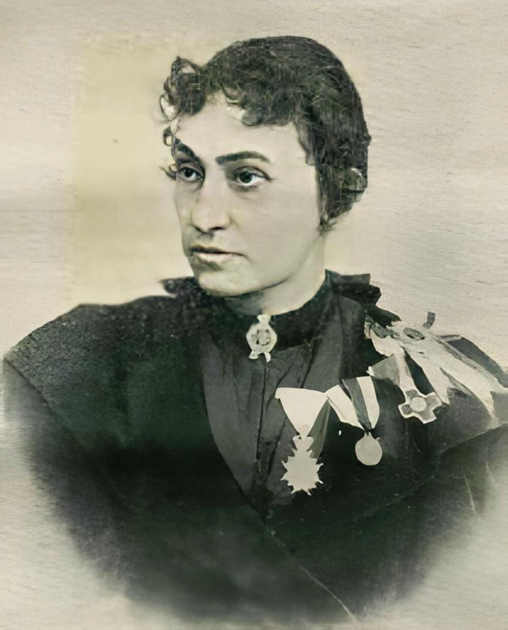 Mileva Milka Vulović (fotografija objavljena u Pedesetogodišnjici Više ženske škole u Beogradu: 1863–1913 Kosare Cvetković)