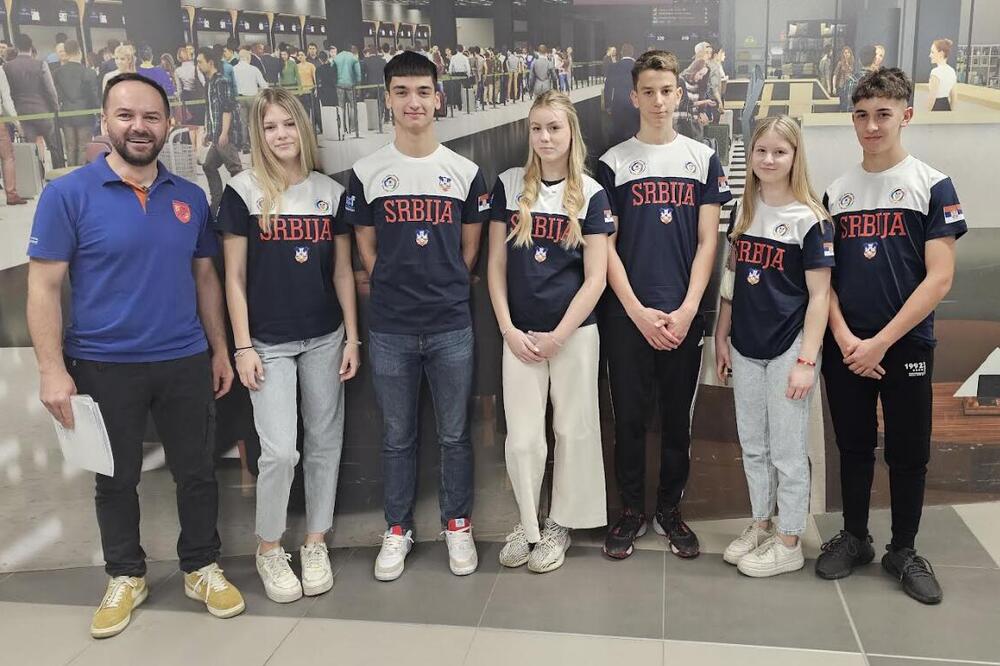 KREĆE BAKLJA KA PARIZU! Veliko priznanje: Srpski školarci u Olimpiji na paljenju olimpijskog plamena