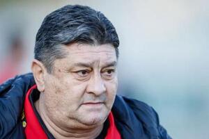 VELIKA TUGA: Preminuo srpski fudbalski trener u 54. godini!