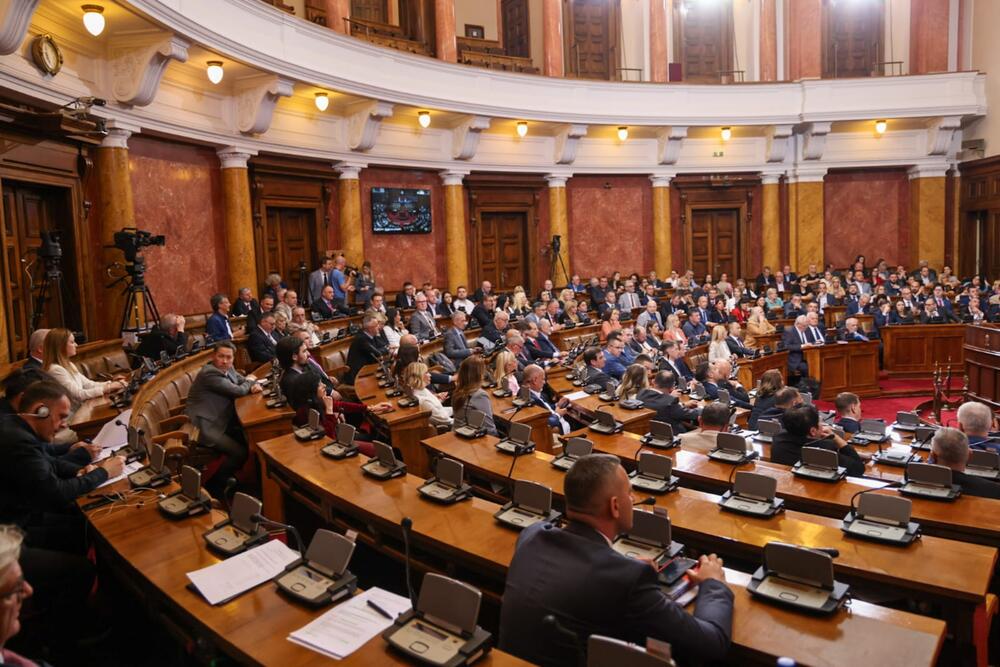 SRBIJA DOBILA NOVU VLADU: Za izbor glasalo 152 poslanika, a ovo su ministri