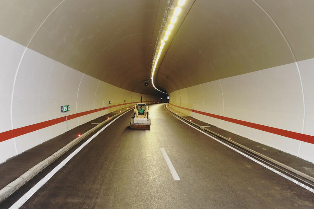 VOZAČI, OPREZ NA AUTO-PUTU MILOŠ VELIKI: Radovi se izvode u tunelima Šarani i Savinac, saobraća se po izmenjenom režimu
