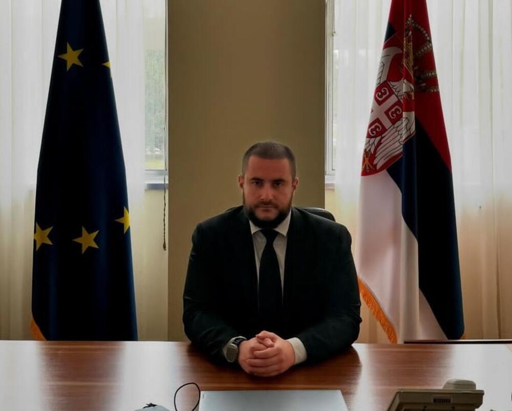 PRVI RADNI DAN U KABINETU: Novi ministar bez portfelja otkrio kada će dobiti oblast kojom će se baviti