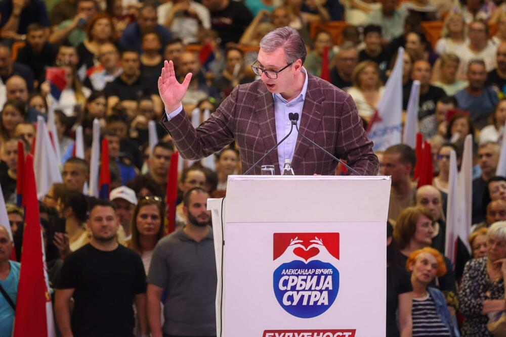 TRAŽIMO OD NARODA DOZVOLU DA RADIMO I GRADIMO Vučić: Nikoga se ne plašimo, jer slobodna i slobodarska Srbija nema čega da se plaši