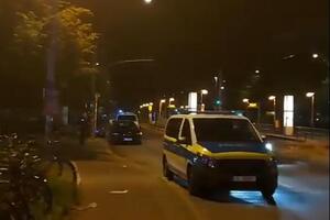 POLICIJA JEDVA OBUZDALA ORGANIZOVANU TUČU GRKA U BERLINU! Navijači se maklali palicama i motkama, jedna osoba u KRITIČNOM STANJU