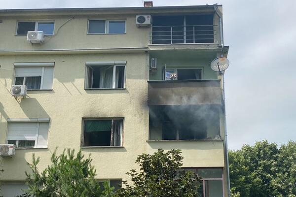 STAN POTPUNO IZGOREO: Požar u Sremskoj Mitrovici! Kuljao dim, pa se začuo prasak, nastala panika! Vatrogasci brzo reagovali VIDEO