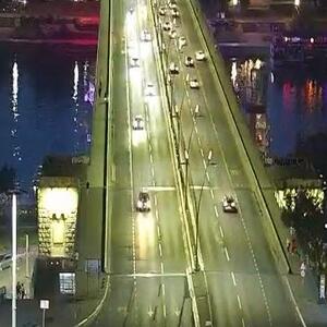 HOROR U BEOGRADU: Žena skočila sa Brankovog mosta