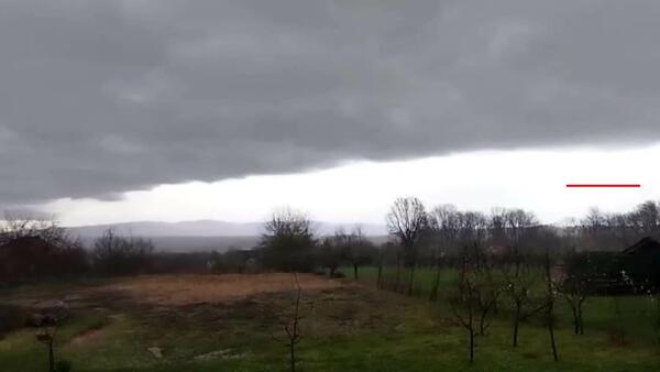 Jako olujno nevreme praćeno gradom pogodilo sela u okolini Čačka