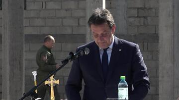 Bratislav Gašić prilikom osvećenja temelja crkve Sveti knez Lazar i kosovski mučenici