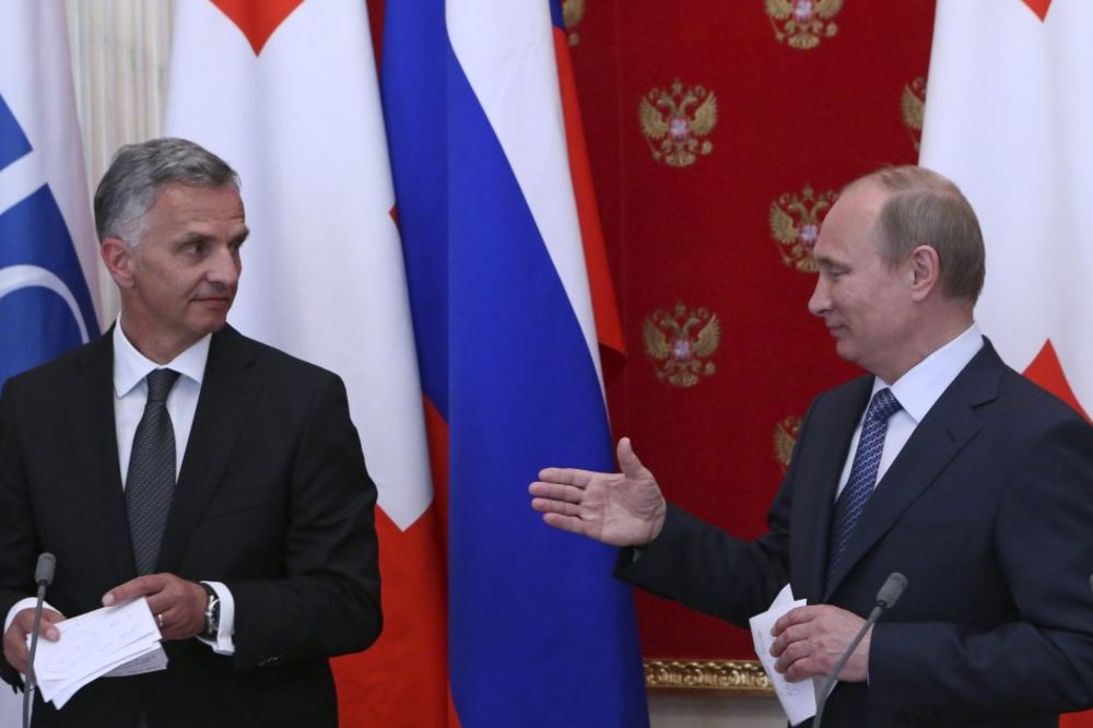 Šefovi diplomatija EU sutra od Didijea Burkhaltera treba da čuju o čeimu je pričao s Vladimirom Putinom u Moskvi Foto Reuters