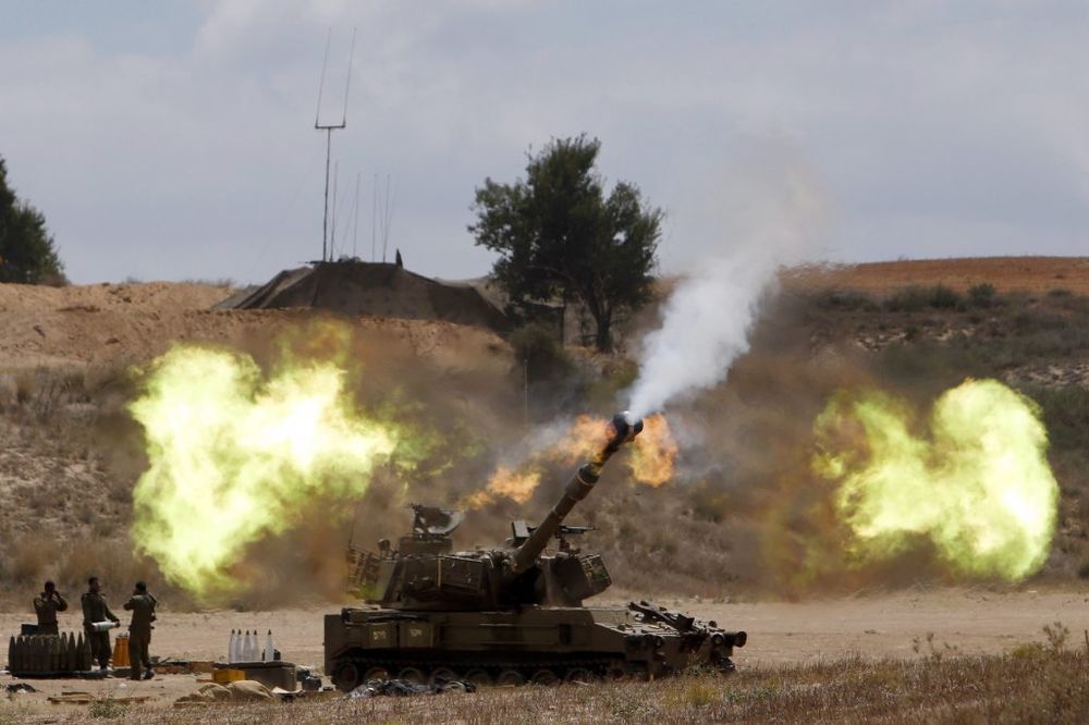 Izraelska artiljerija odgovara na raketne napade iz Pojasa Gaze, Foto Reuters